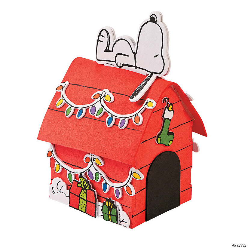 Peanuts<sup>&#174;</sup> 3D Snoopy&#8217;s Christmas Dog House Craft Kit - Makes 12 Image