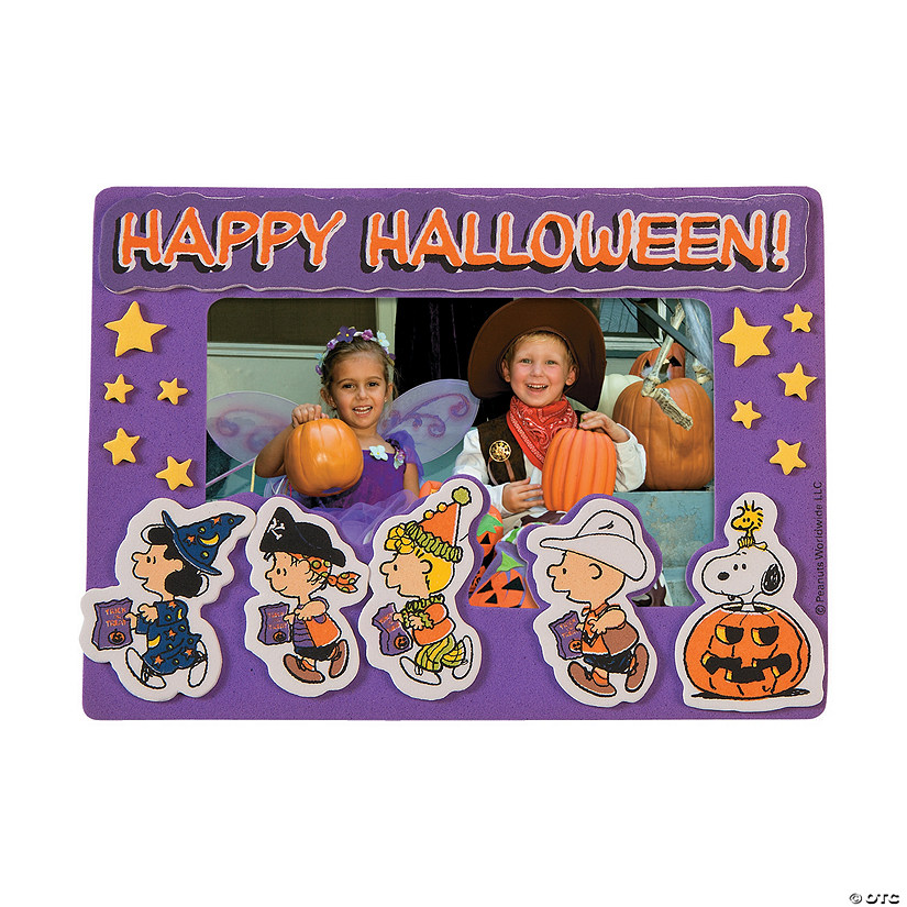 Peanuts<sup>&#174;</sup> Halloween Picture Frame Magnet Craft Kit - Makes 12 Image