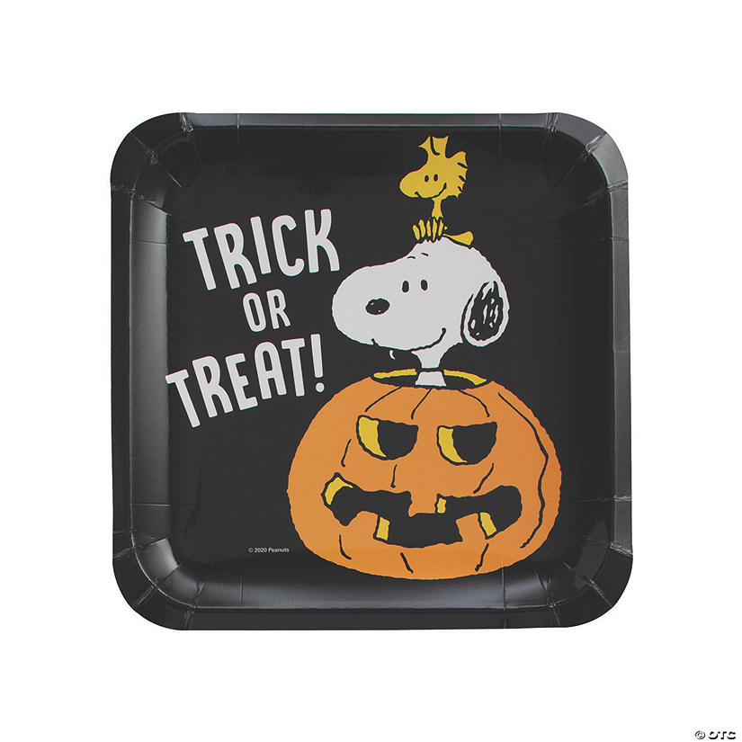 Peanuts<sup>&#174;</sup> Trick or Treat Halloween Party Paper Dinner Plate - 8 Ct. Image