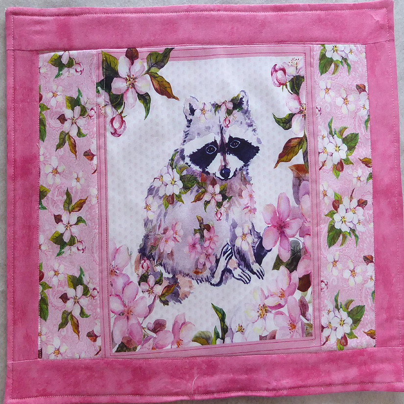 Racoon Placemat 1 Floral Animals Darling Floral Cotton Handmade Quilted Image