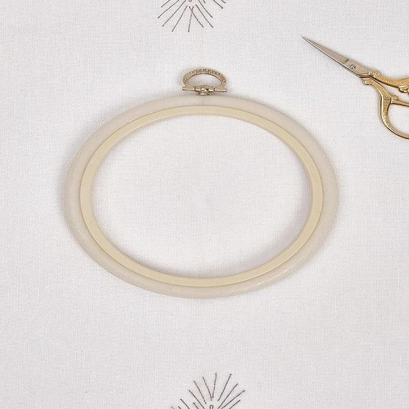 Round Flexi Hoop Nurge 230-2 White Image