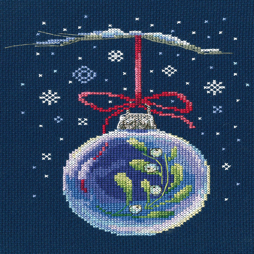 RTO Ball with a sprig of mistletoe C290 Counted Cross Stitch Kit