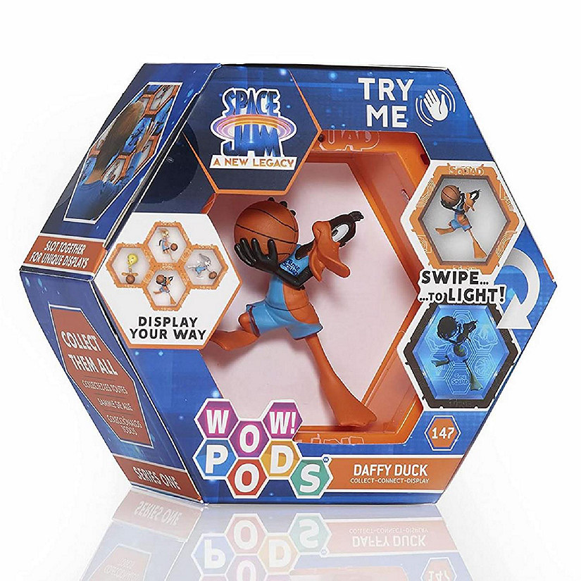 Space Jam A New Legacy Daffy Duck Swipe Light-Up Connect Figure Wow ...