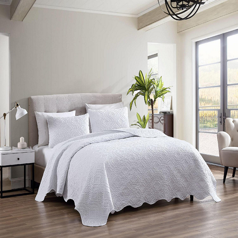 The Nesting Company Ivy 3 Piece Bedspread Set with Scalloped Edge King Size White) Image