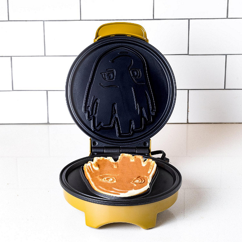 Uncanny Brands Marvel Groot Waffle Maker- I Am Groot On Your Waffles- Waffle Iron Image