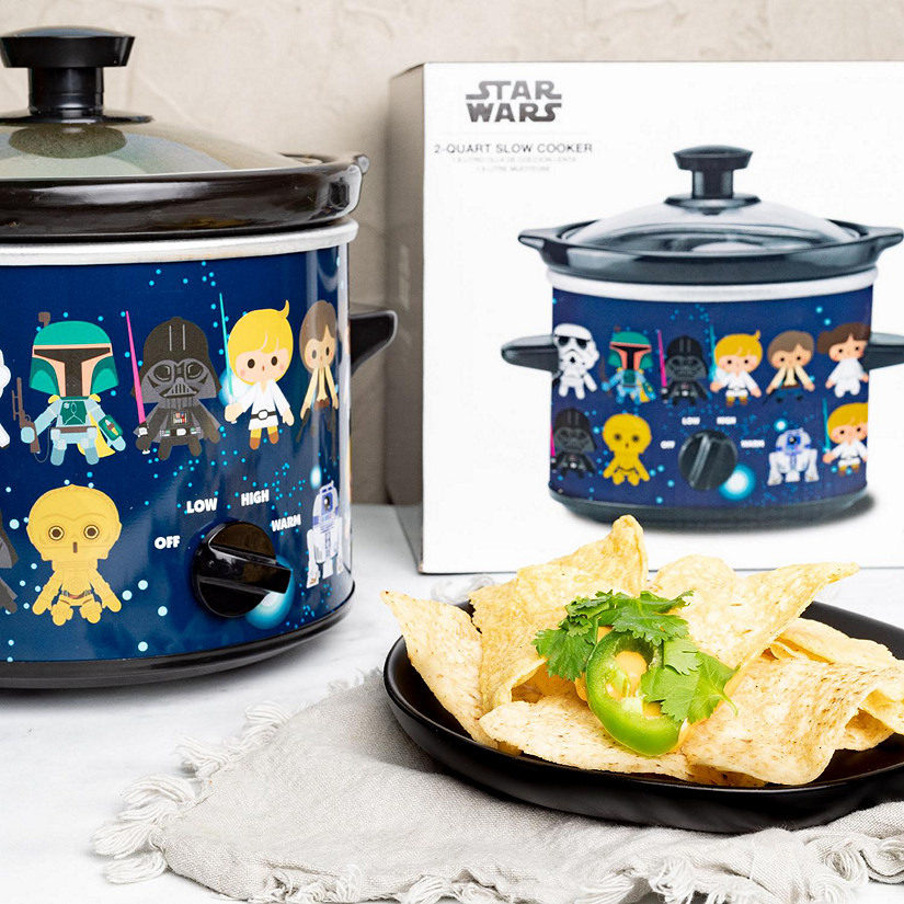 Uncanny Brands Star Wars 2-Quart Slow Cooker- Kitchen Appliance Image