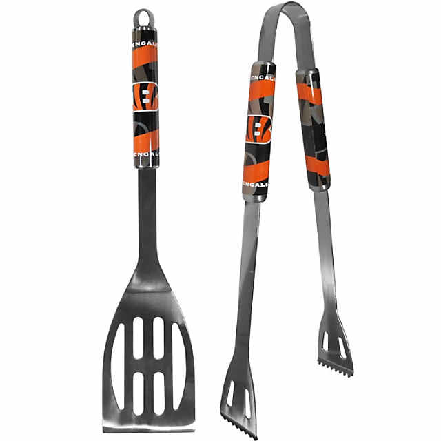 https://s7.orientaltrading.com/is/image/OrientalTrading/PDP_VIEWER_IMAGE_MOBILE$&$NOWA/cincinnati-bengals-2-pc-tailgater-bbq-set-and-salt-and-pepper-shaker-set~14392651-a01$NOWA$