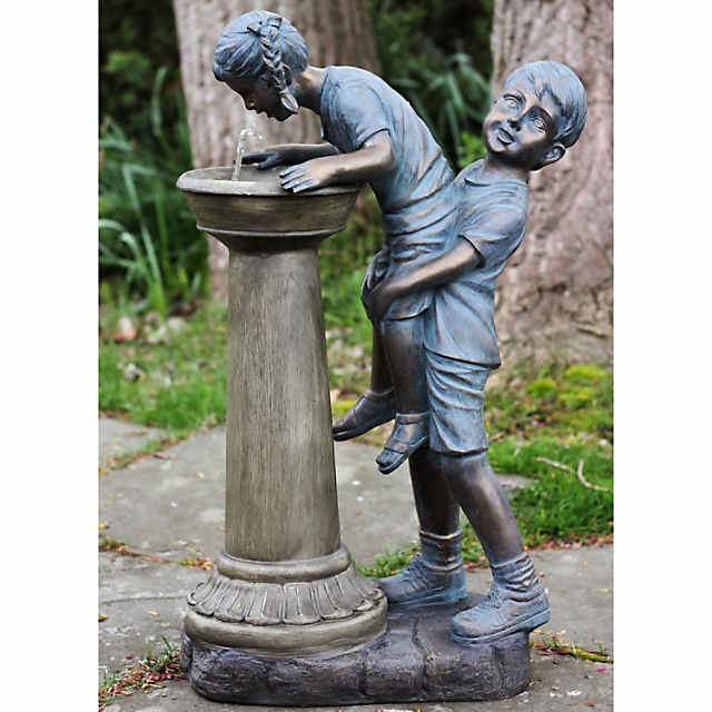 1pc Outdoor Girl And Boy Drinking Water Fountain Yard Art