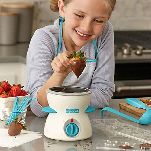 Playful Chef Deluxe Baking Kit | MindWare