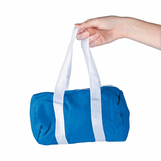 Small duffle best sale bag near me