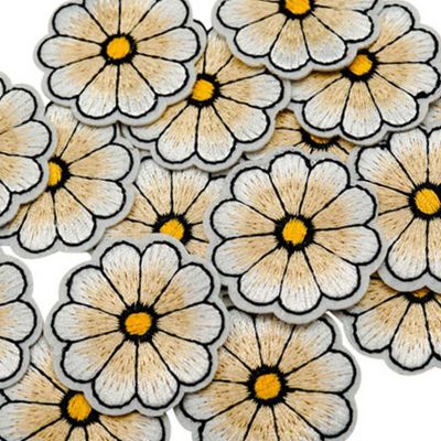 1 1/2" Champagne Daisy Flower Iron On Patch 72 Pack Image 2