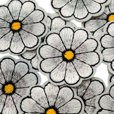 1 1/2" Silver Daisy Flower Iron On Patch 72 Pack Image 2