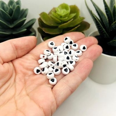 100 Pcs White and Black Heart Beads Image 1
