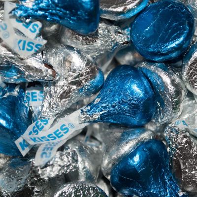165 Pcs Dark Blue & Silver Candy Hershey's Kisses Milk Chocolates Image 1