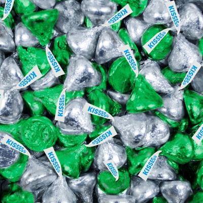 165 Pcs Green & Silver Candy Hershey's Kisses Milk Chocolates Image 1
