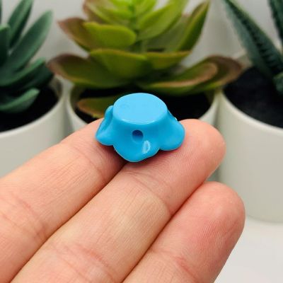 20 Pcs Blue Chunky Rose Flower Beads Image 2
