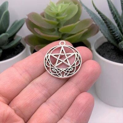 20 Pcs Celtic Knot Pentacle Charms Image 1