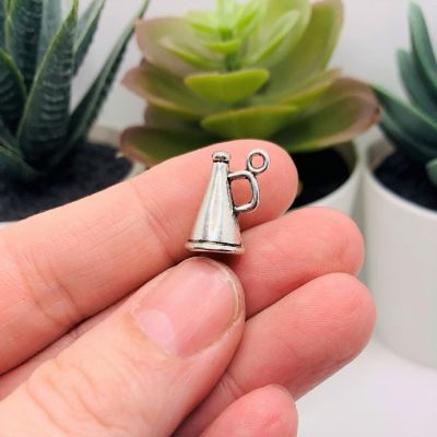 20 Pcs Cheerleading Megaphone 3D Charms Image 1