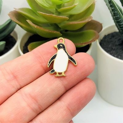 20 Pcs Enamel Penguin Charms Image 1