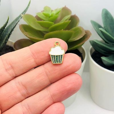 20 Pcs Green Cupcake Baker Charms Image 1