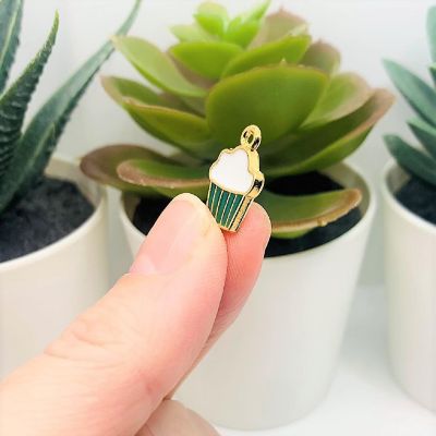 20 Pcs Green Cupcake Baker Charms Image 3