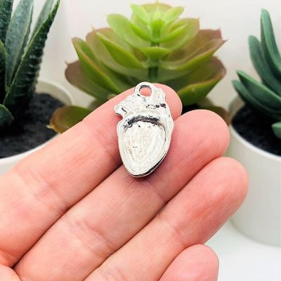 20 Pcs Halloween Human Heart Charms Image 2