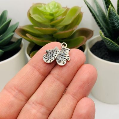 20 Pcs Mitten Christmas Glove Charms Image 3