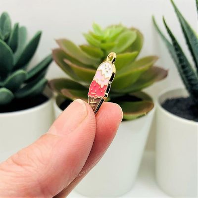 20 Pcs Neapolitan Ice Cream Cone Charms Image 3