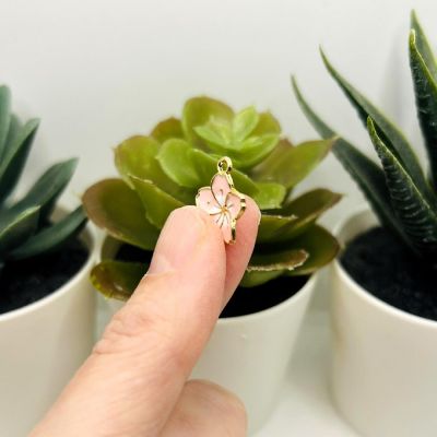 20 Pcs Pink and White Flower Charms Image 3