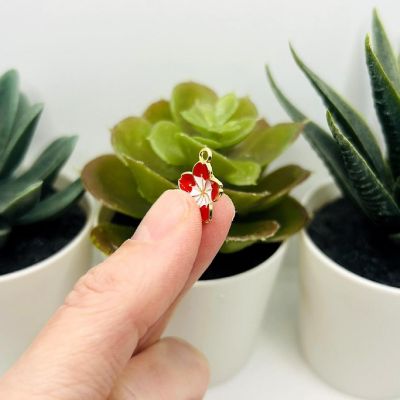 20 Pcs Red and White Flower Charms Image 3