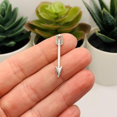 20 Pcs Silver Arrow Charms Image 1