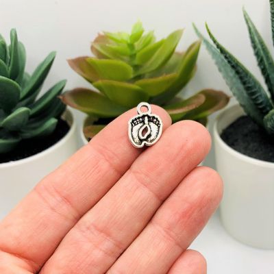 20 Pcs Silver Baby Feet Charms Image 2