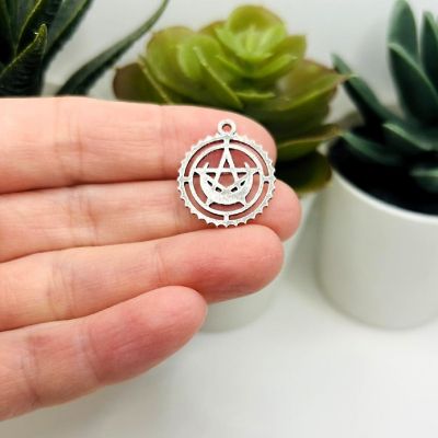 20 Pcs Silver Pentacle Moon Charms Image 1