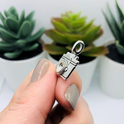 20 Pcs Silver Photographer Camera Charms Image 3