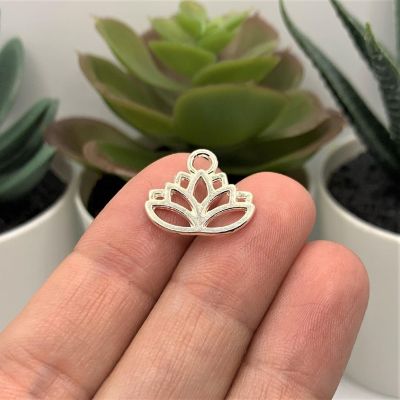 20 Pcs Silver Plated Lotus Flower Charms Image 1