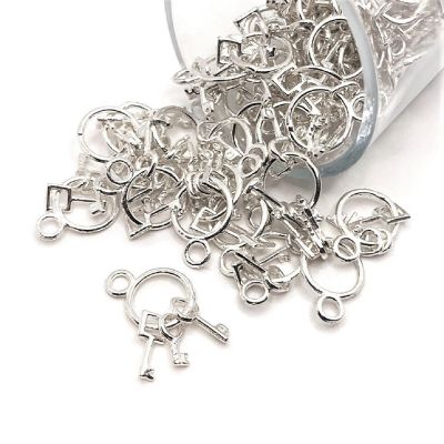 20 Pcs Silver Skeleton Key Charms Image 1
