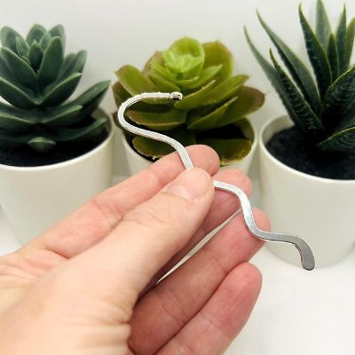 20 Pcs Silver Squiggle Bookmark Base Image 1