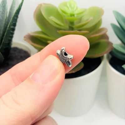 20 Pcs Silver Starfish Spacer Beads Image 3