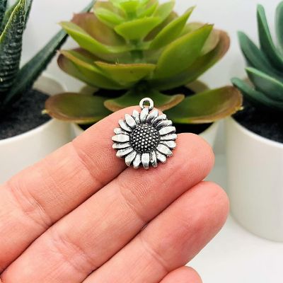 20 Pcs Silver Sunflower Head Charms Image 1