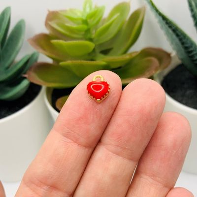 20 Pcs Tiny Red Heart Charms Image 1