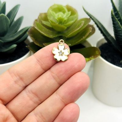 20 Pcs White Flower Rhinestone Charm Image 1