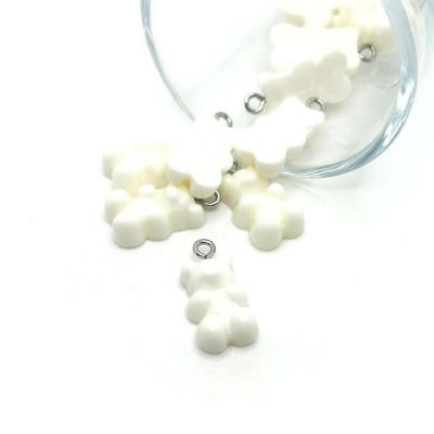 20 Pcs White Gummy Bear Charms Image 1