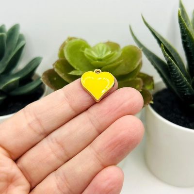 20 Pcs Yellow Heart Charms Image 1