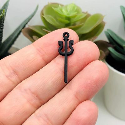 20 Pieces Black Pitchfork Charms Image 1