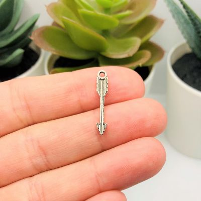 20 Small Silver Arrow Charms Image 2