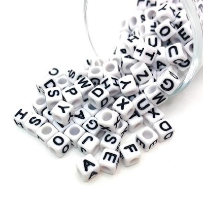 200 Pieces White Alphabet Letter Beads Image 1