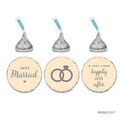 216PK Ivory Just Married Chocolate Label Image 1