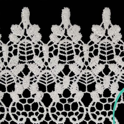 3.5"x 15 Yards White Venice Lace Trim Image 1