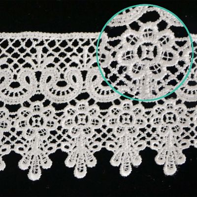 3.5"x15 Yards White Venice Lace Trim Image 2