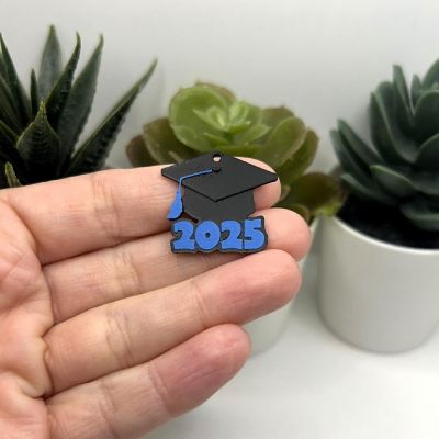 4 Pcs 2025 Graduation Cap Charms Image 1
